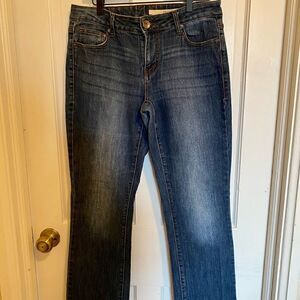 DKNY Jeans  